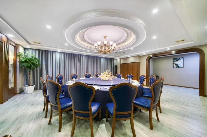 Hongbang Hotel - Image 1
