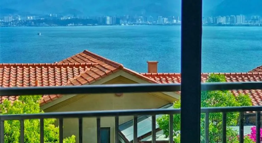 Dali lila's house Seaview Guesthouse - Image 1