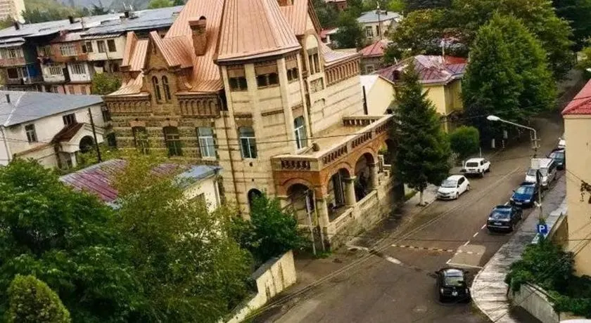 Ananiko - Image 1
