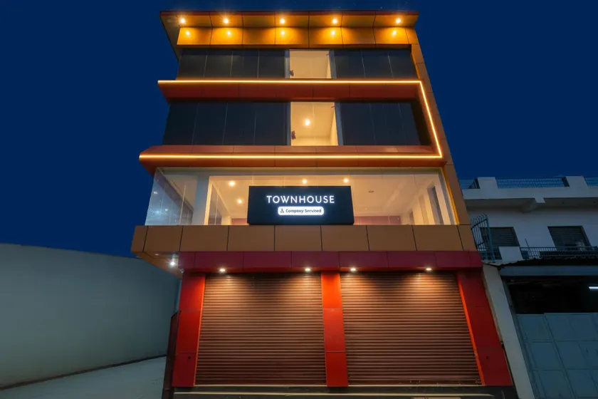 Super Townhouse Jhilmil Metro Station Formerly Legacy Residency - Image 1