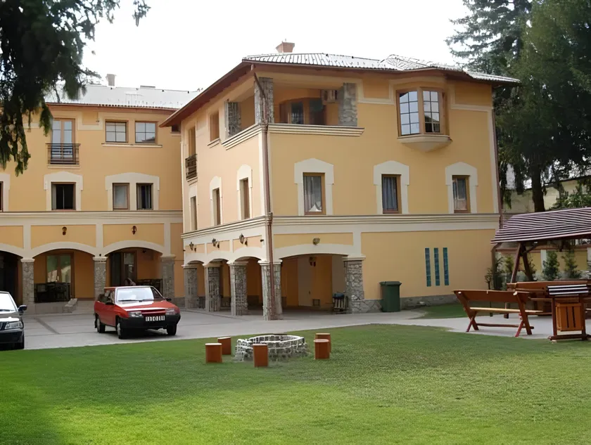 Laetitia Panzió - Image 1