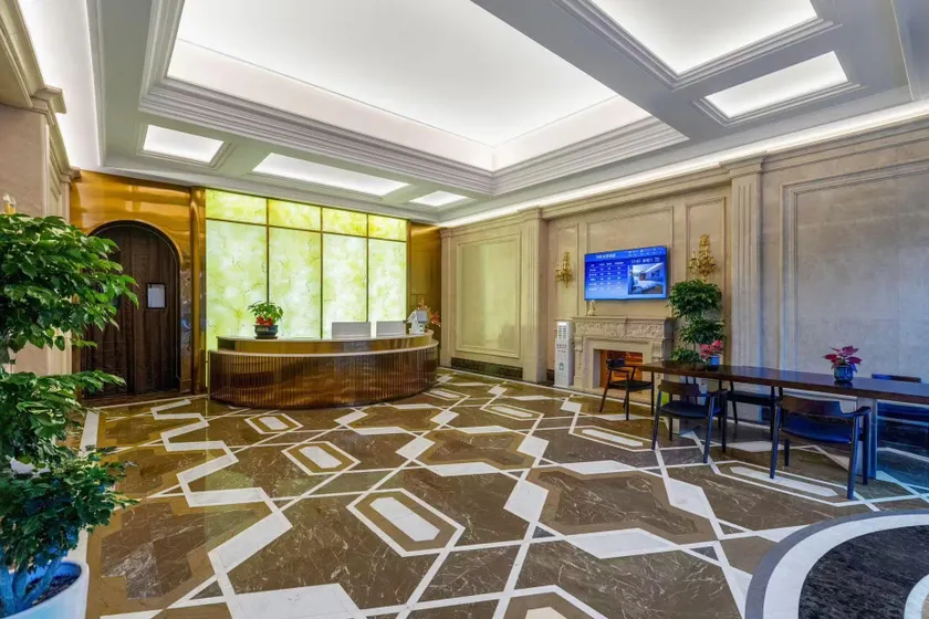 Tian Din Hotel - Image 1