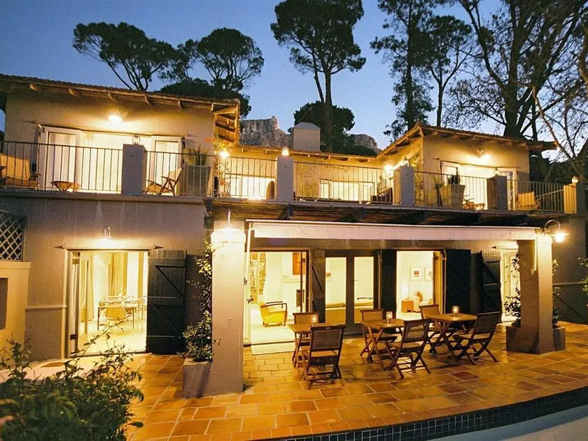 Alta Bay Guest House - Image 1