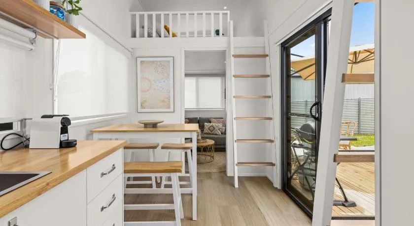 Husky Beach House by Experience Jervis Bay - Image 1