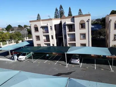 Broadway Self Catering Apartments - Image 1