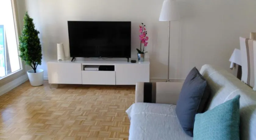Bel et spacieux appartement de 84 m² avec parking très proche du Métro Garibaldi - Image 1