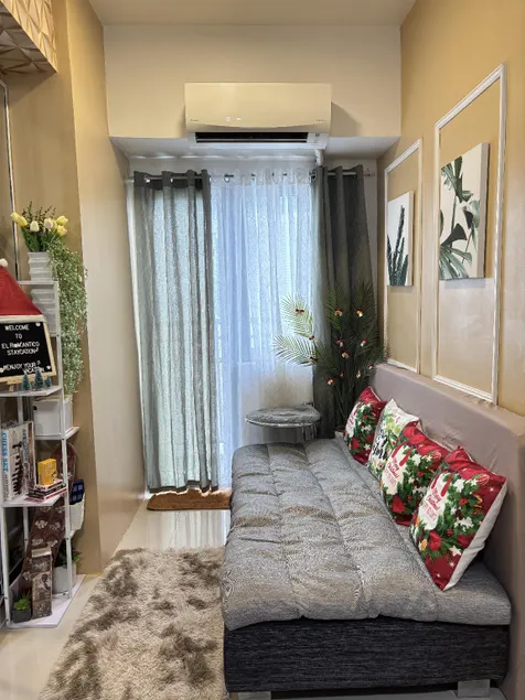 El Romantico Staycation at Fame Residence - Image 1