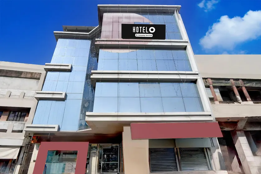 Collection O Sur Sagar Lakeview Vadodara Formerly Vintage Inn - Image 1