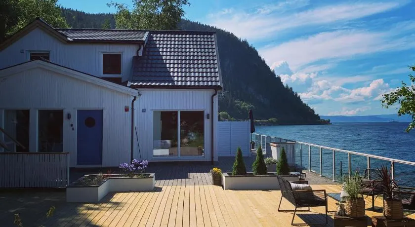 Seaside Rentals - Image 1
