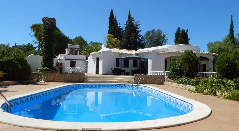 Villa Sol e Mar Private Pool & Gardens - Image 1