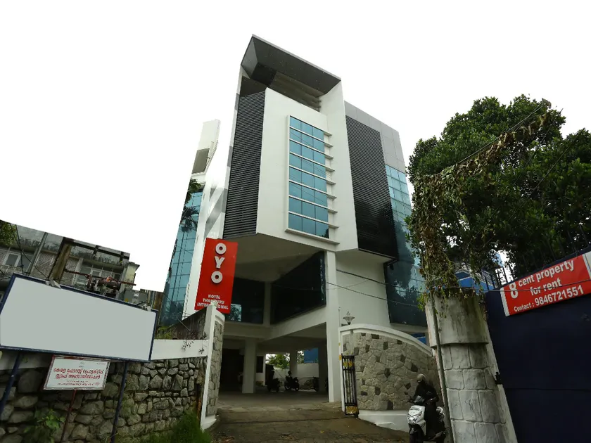 OYO 9116 Thamburu International Hotel - Image 1
