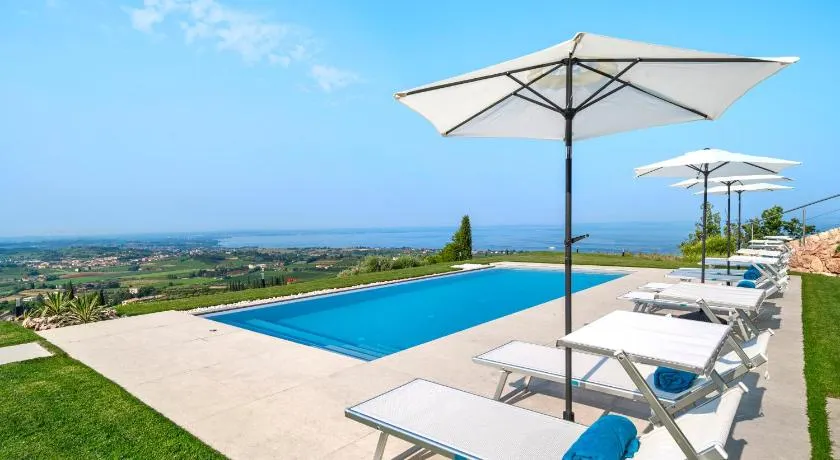 THE VIEW Camere con colazione - Adults Only - Image 1