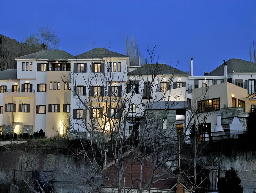 Portaria Hotel - Image 1