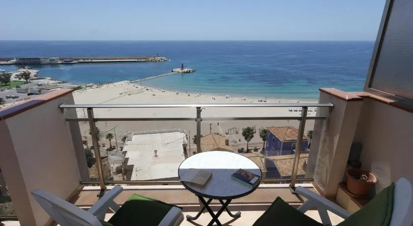 MB, Mareta Blava, piscina y vistas - Image 1