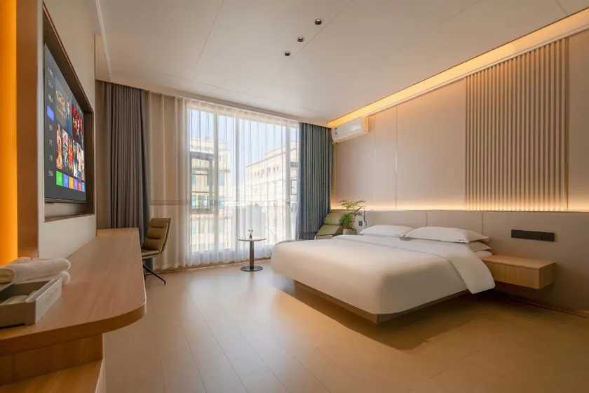 1+1 Hotel - Image 1