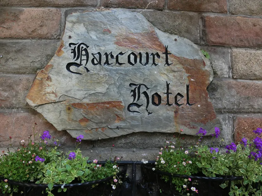 Harcourt Hotel - Image 1