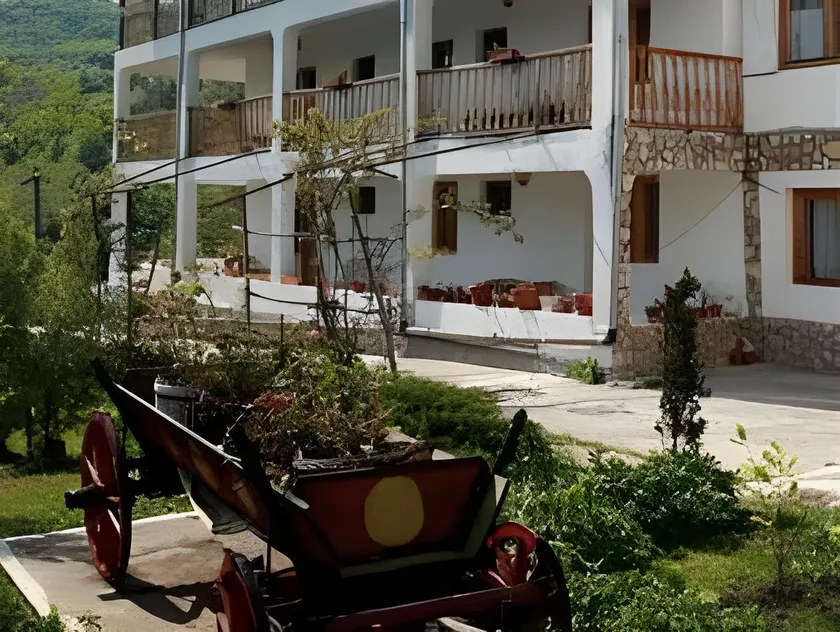 Casa cu Tei - Sarata Monteoru - Image 1