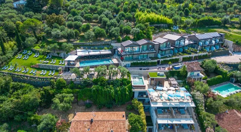 Sky View Garda Lake by Hotel Galvani - Image 1