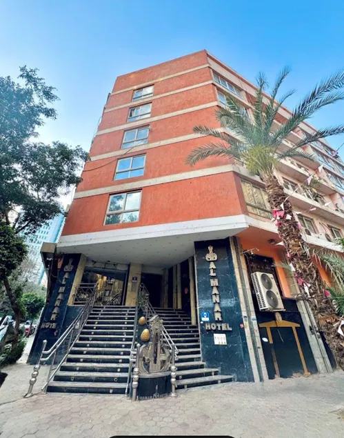 Verssailles Al Manar Hotel - Image 1