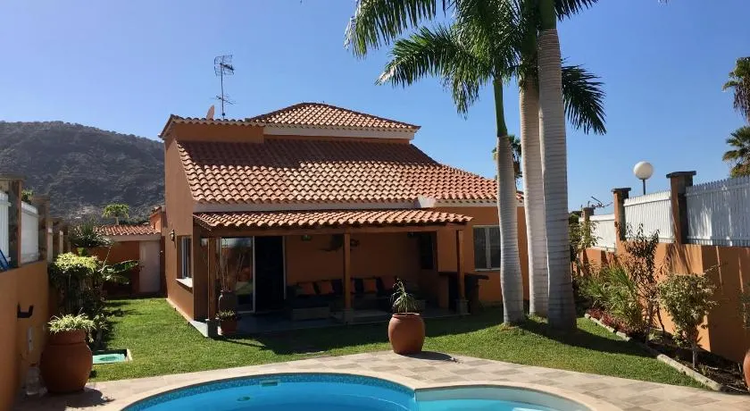 Villa Tauro Country Club with private heated pool - Image 1