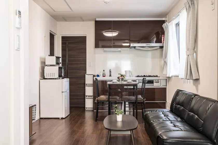 Spacious room in Shimokitazawa, Shibuya Area @201 - Image 1