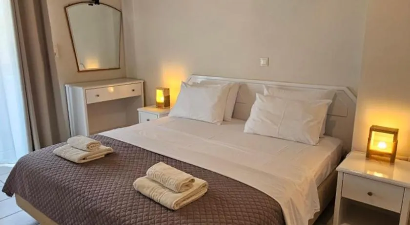 Bungalow White Apartment  - Image 1