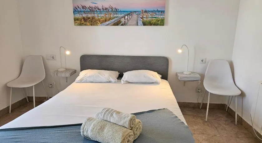 Blife Cerya private rooms at Faro beach - Image 1