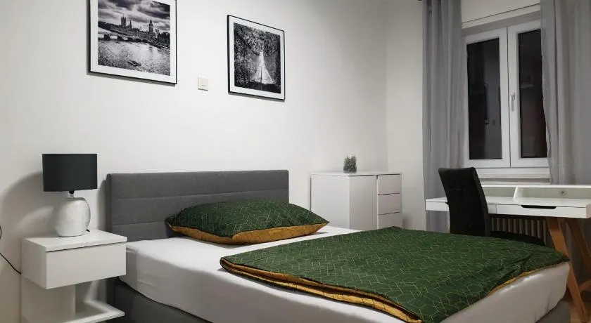 Swan Rooms - Image 1