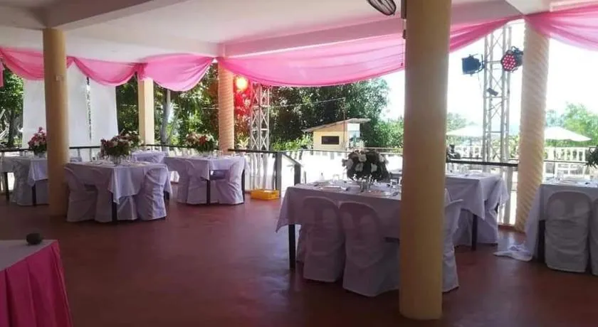 Happy Sunset's Inn - Image 1