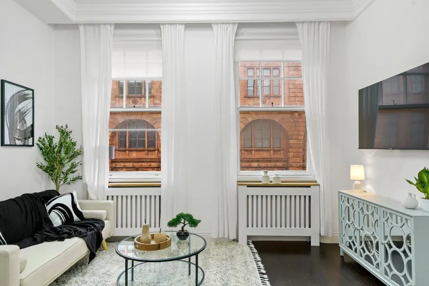 Hububb Luxury Harrods Apartment - Image 1