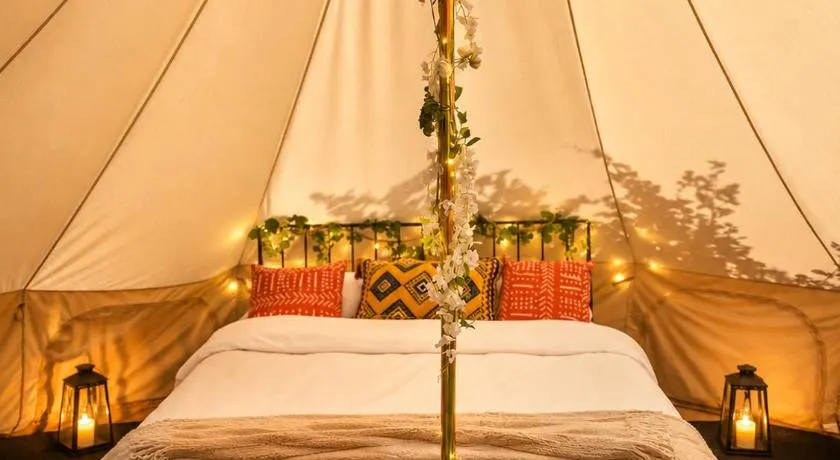 Glamping Hive by Stream - Image 1