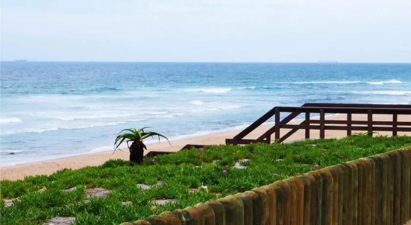 Ansteys Beach Self Catering Apartments - Image 1