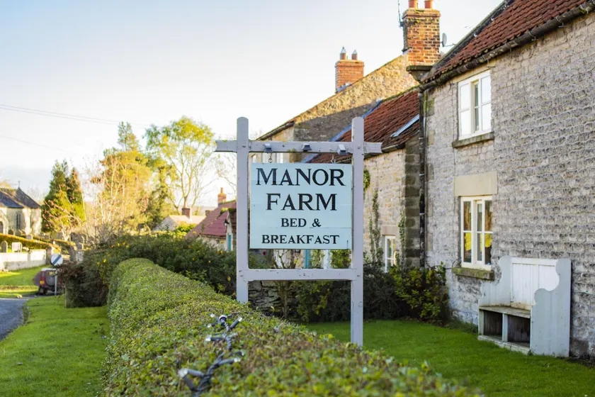Manor Farm Bed & Breakfast - Image 1
