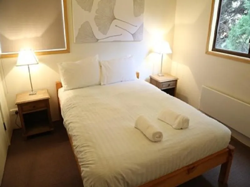 Whispering Pines 1 Private Holiday Apartment - Image 1