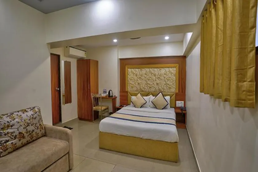 FabHotel Saineel I - Image 1