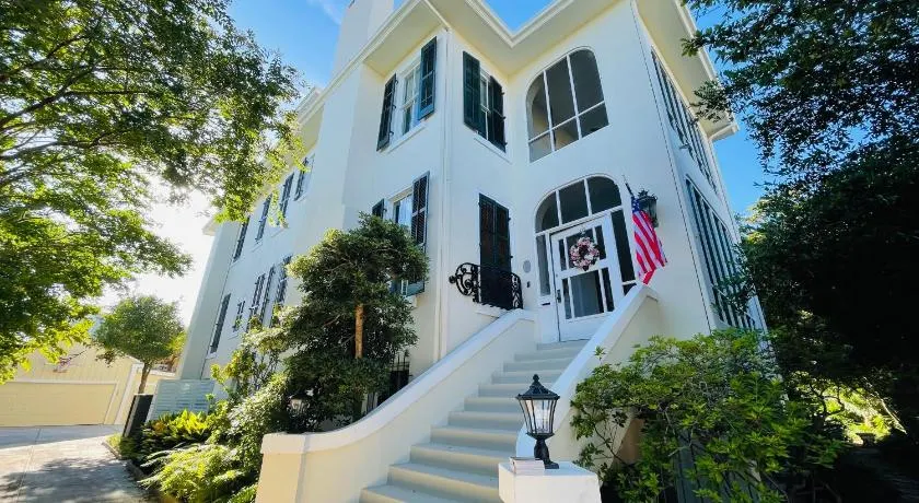 Virginia Point INN - Image 1
