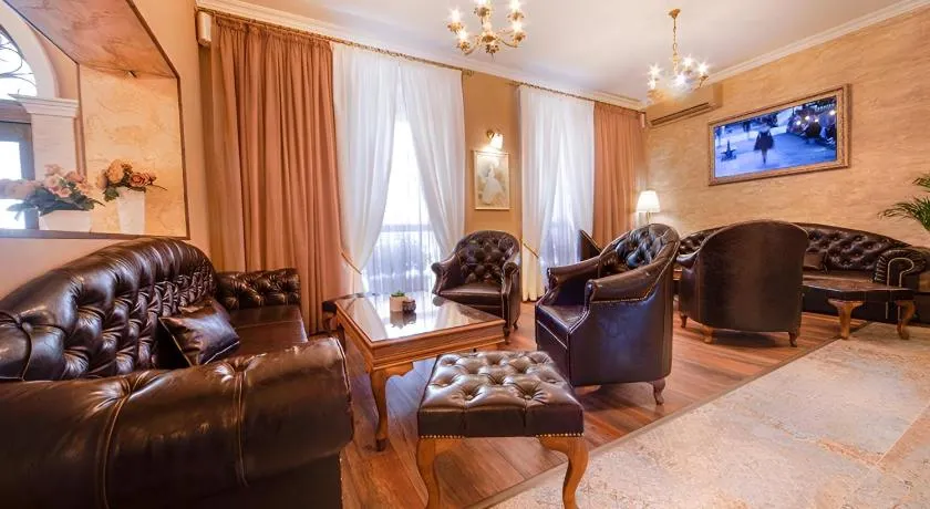 Hotel Antique - free private parking - Image 1