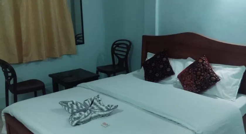 Shalom Guest House & Restaurant - Image 1