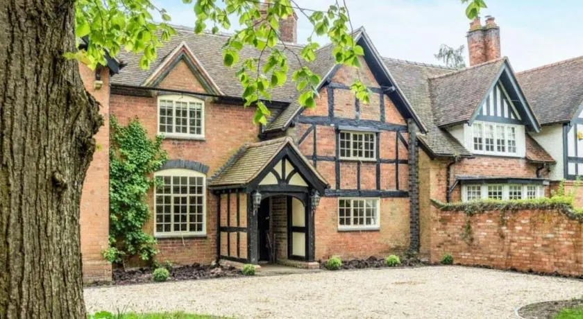 Pinley Hill House - Image 1