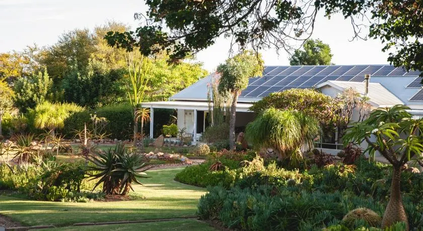 Mo & Rose's Nature Retreat - Image 1