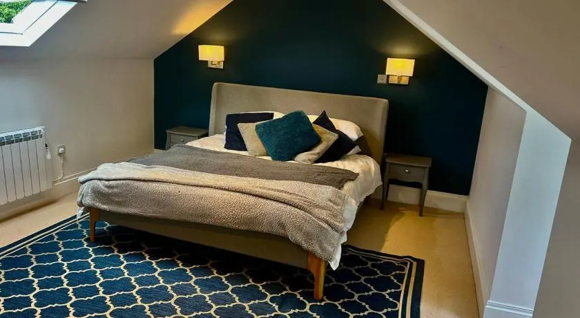 Large central 3 bedroom apartment superking 5 guests - free parking - Image 1