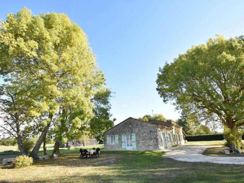 Beautiful home in rural location near Bergerac (8 km), near unique spots - Image 1