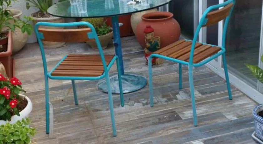 Tel Aviv Roof Apartment - Image 1