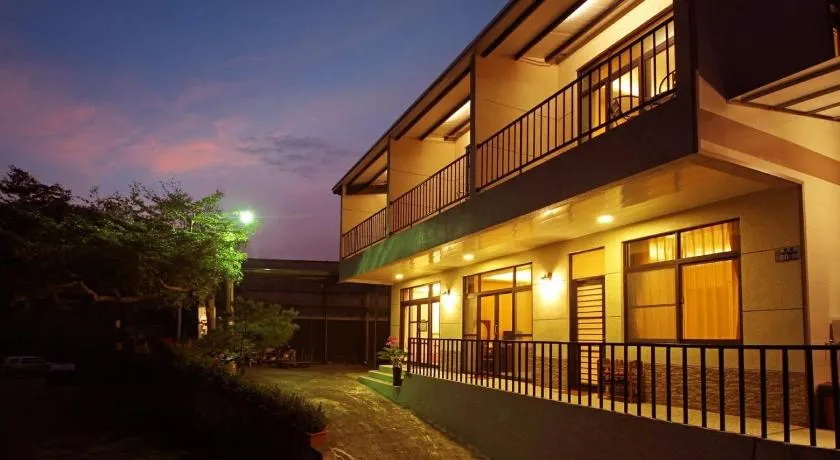 Qian's Garden Inn - Image 1