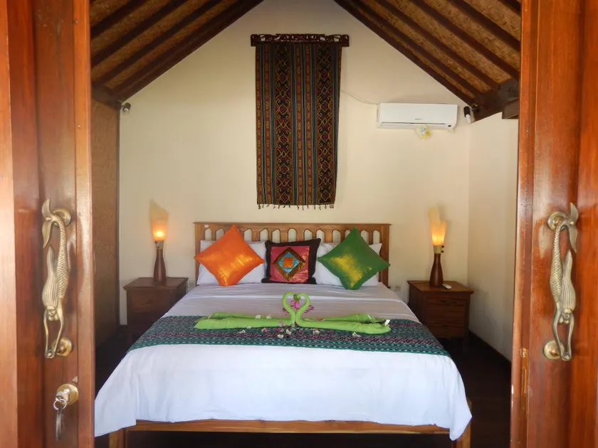 Puri Sayang Bungalows - Image 1