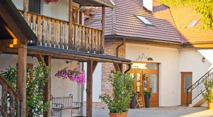 Farma Zelená Ruža - Image 1