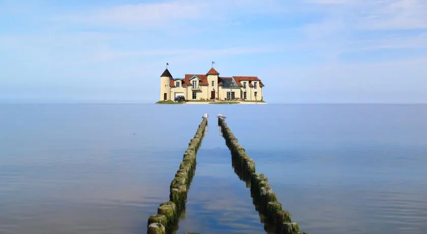 La Petite France - Image 1