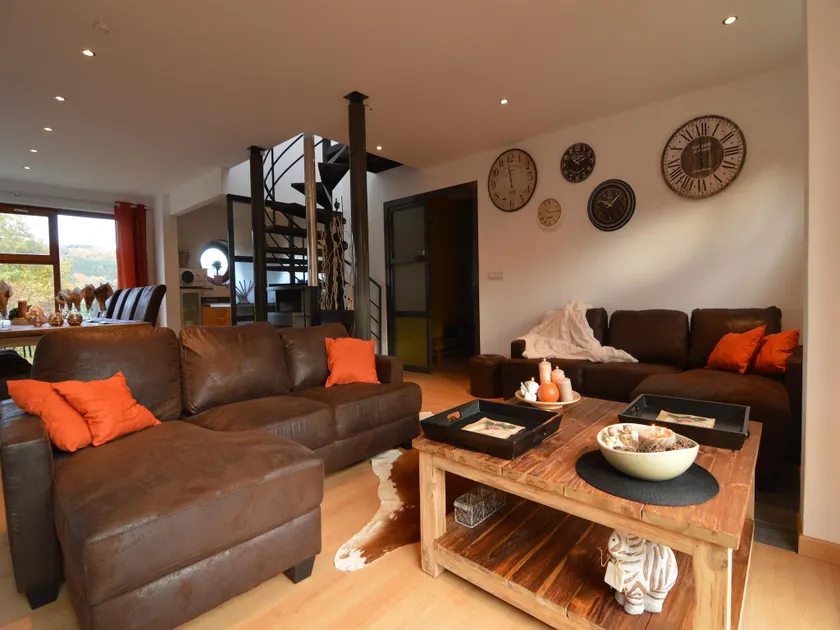 Casa en Stoumont con Piscina Privada - Image 1