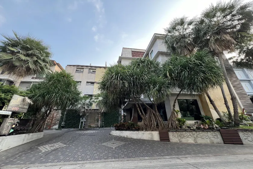 Eurna Resort Hotel - Image 1