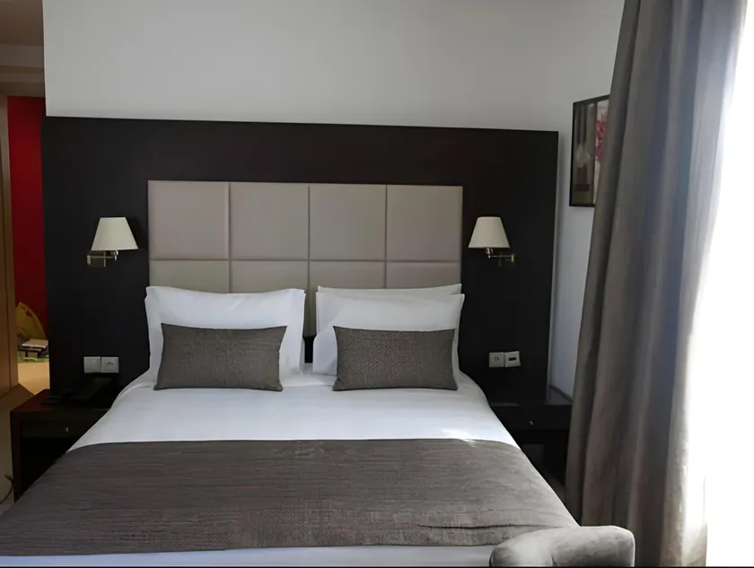 Malak Hotel - Image 1